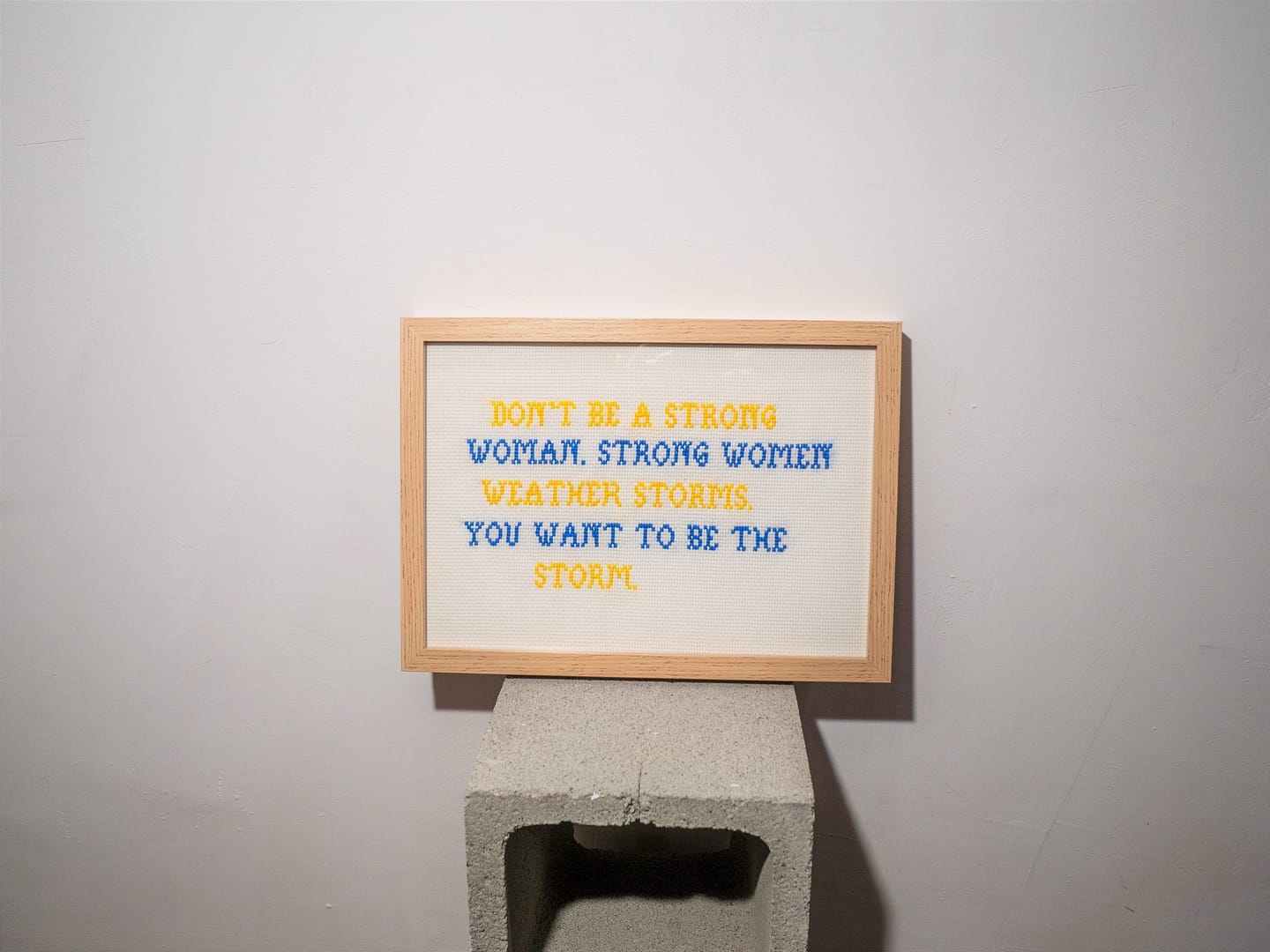 Punto de cruz, arte priginal, womens day